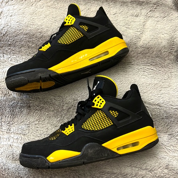 Air Jordan 4 Retro “thunder” sneakers 2012 size 10 - Picture 5 of 12